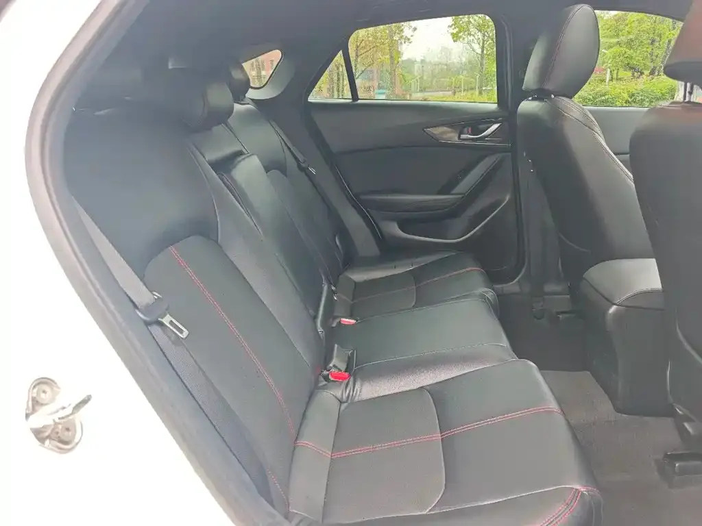 Mazda CX-4 2022 из CN, фото 2