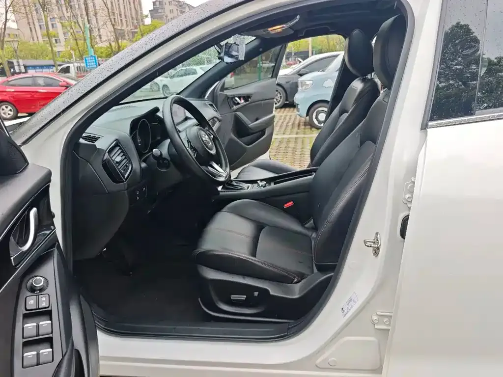 Mazda CX-4 2022 из CN, фото 4