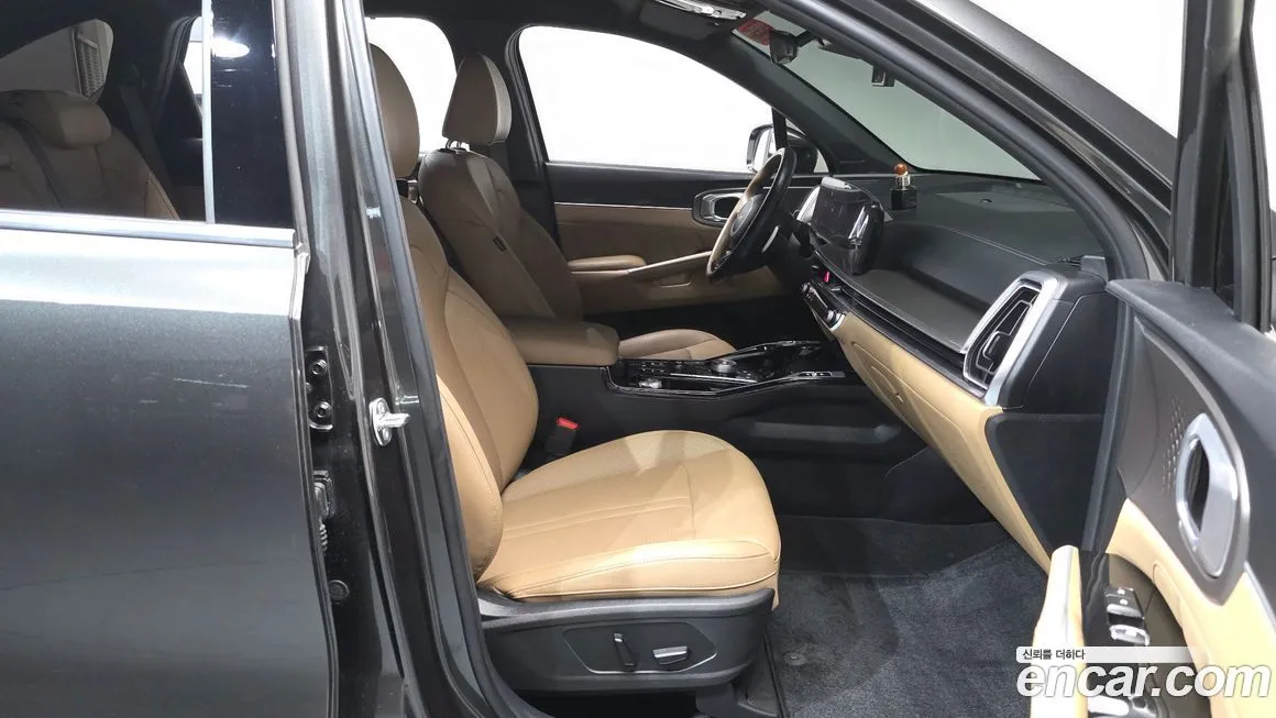 Kia Sorento — фото 10
