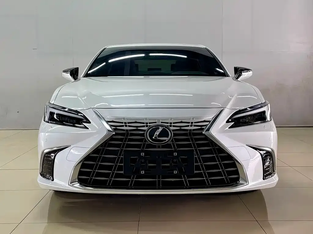 Lexus ES 2026 из CN, фото 1