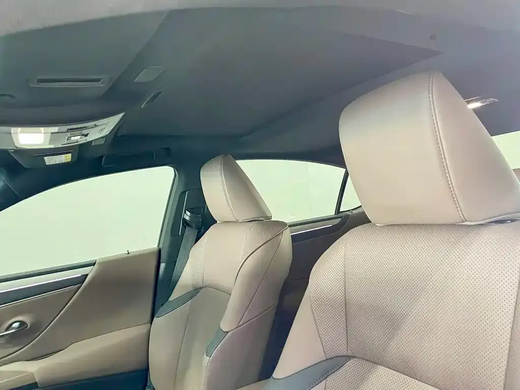 Lexus ES 2026 из CN, фото 5