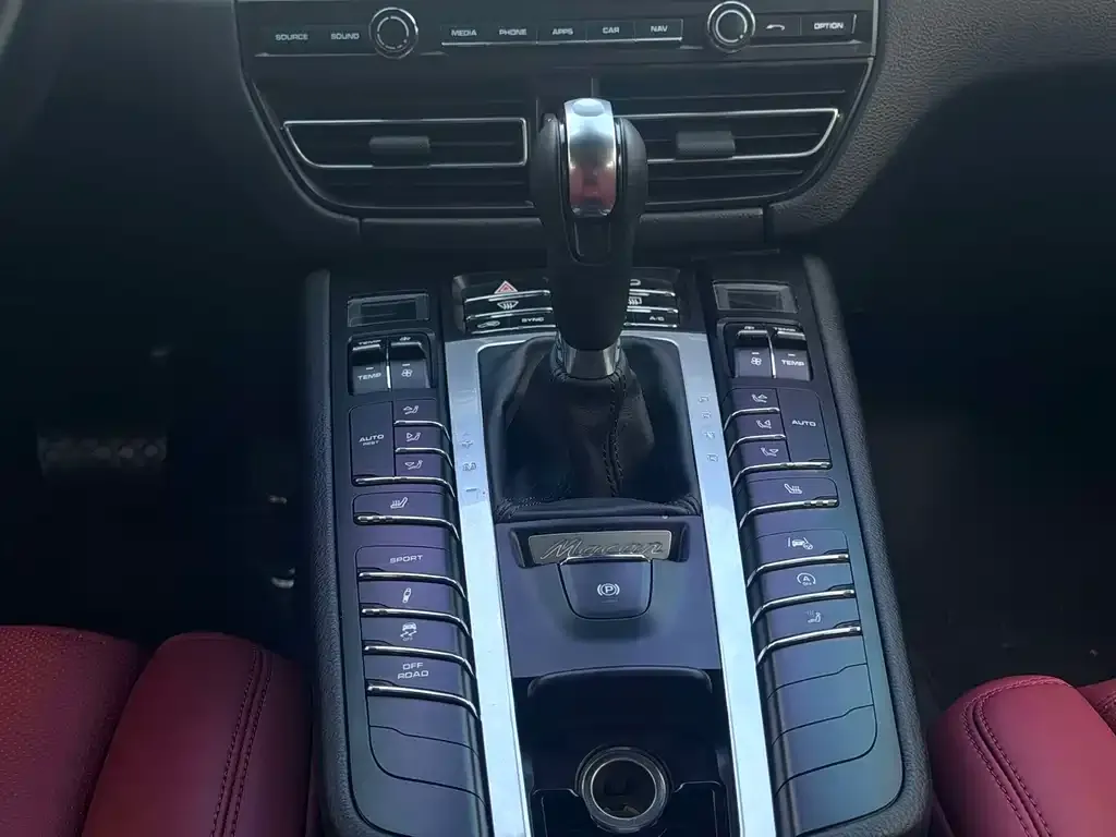 Porsche Macan 2021 из CN, фото 4