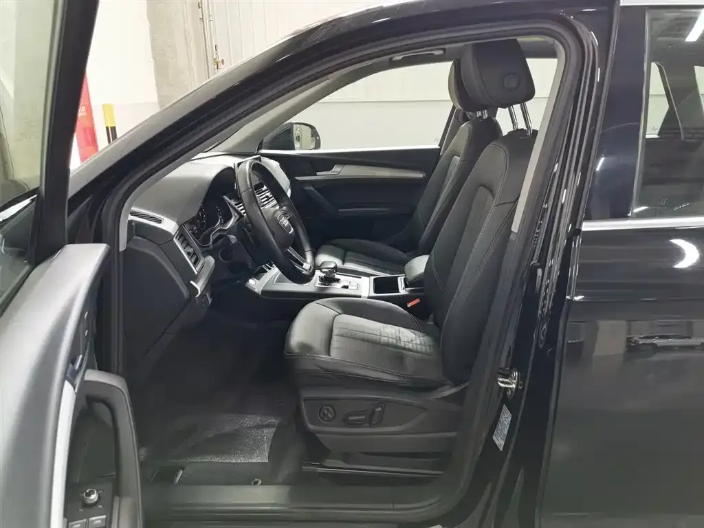 Audi Q5L 2021 из CN, фото 6