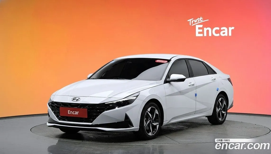 Hyundai AVANTE — фото 1