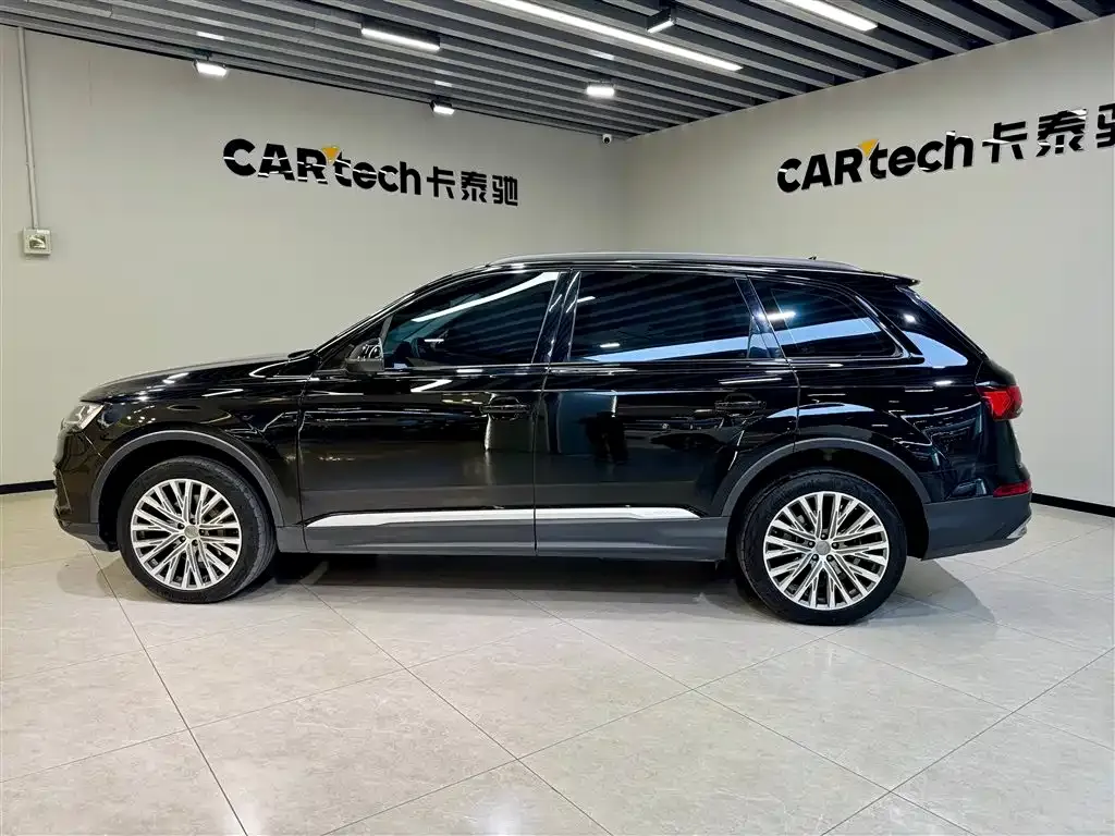 Audi Q7 2022 из CN, фото 7
