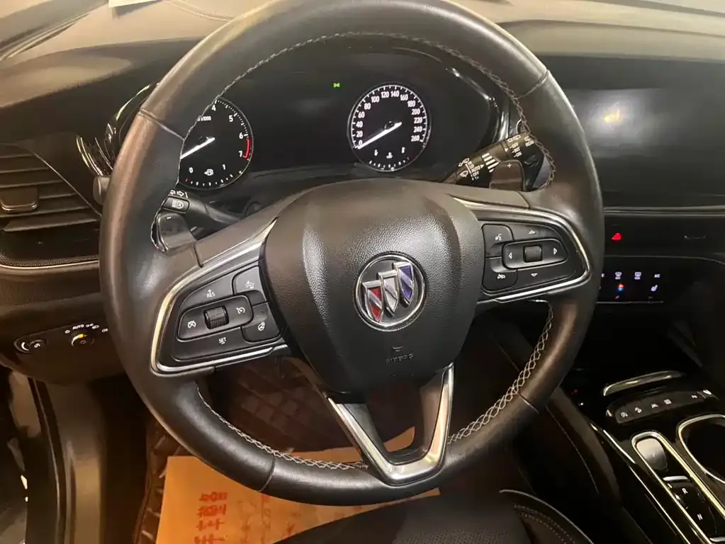Buick Envision Plus — фото 10