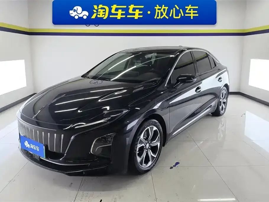 Hongqi E-QM5