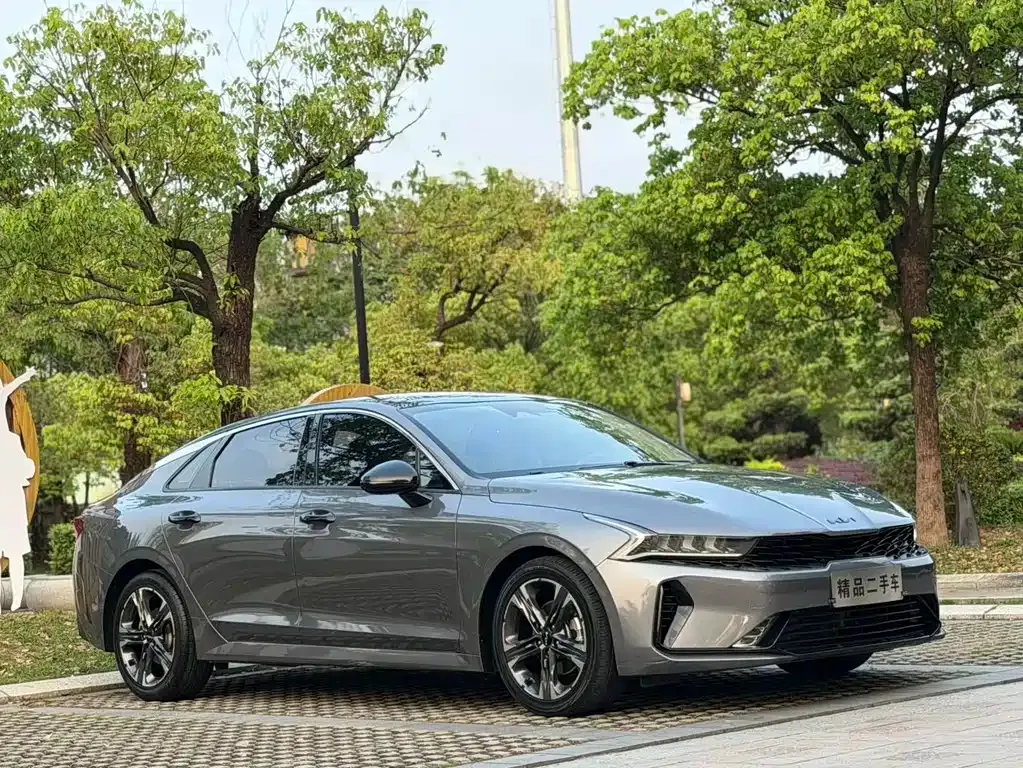 Kia K5 — фото 10