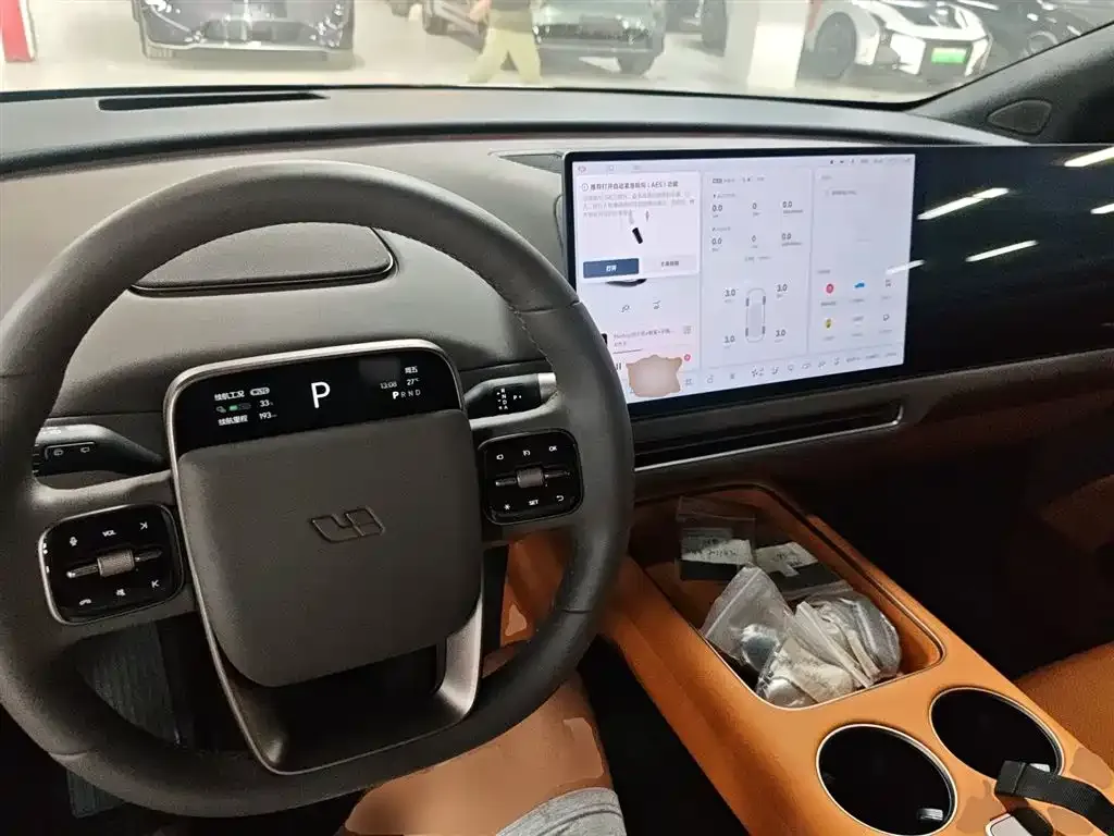 Li Auto i8 — фото 10