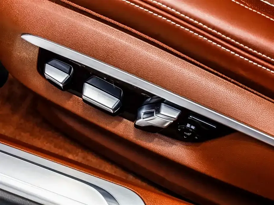 BMW 7 Series — фото 7