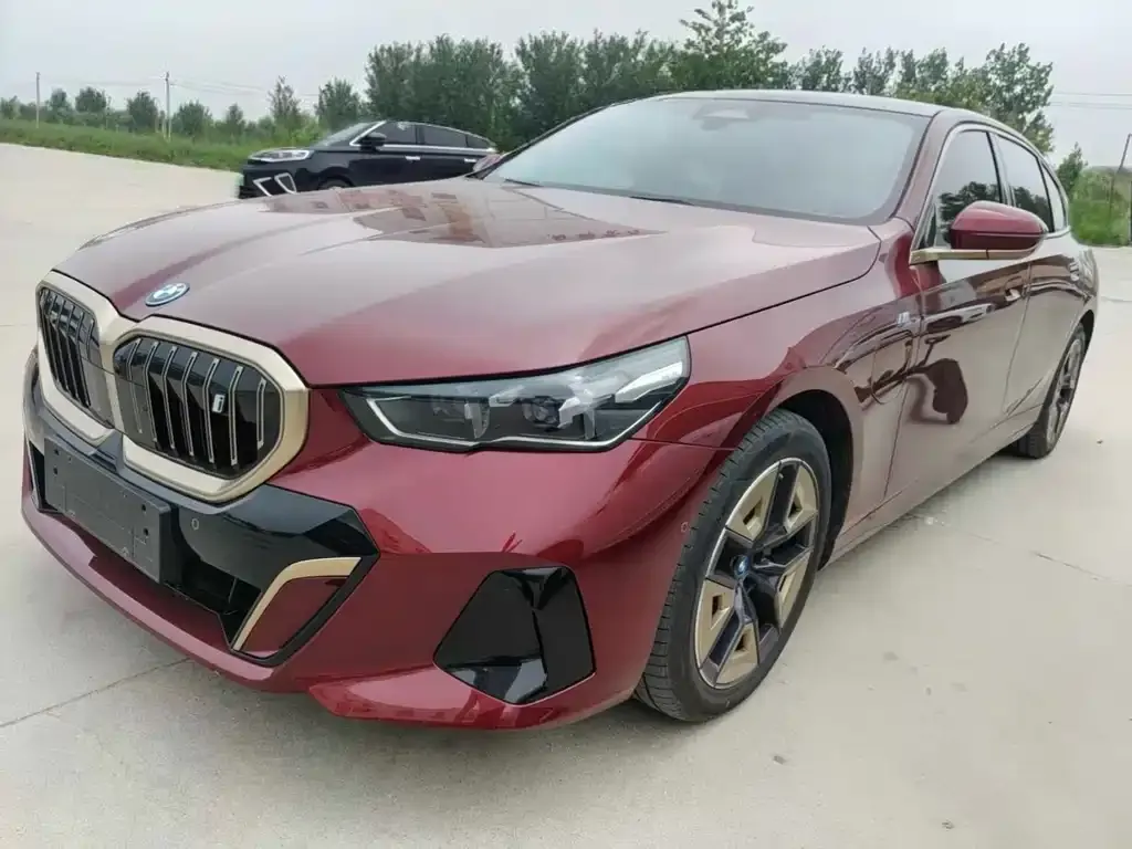 BMW i5