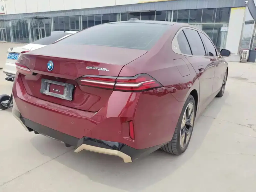 BMW i5 2024 из CN, фото 3