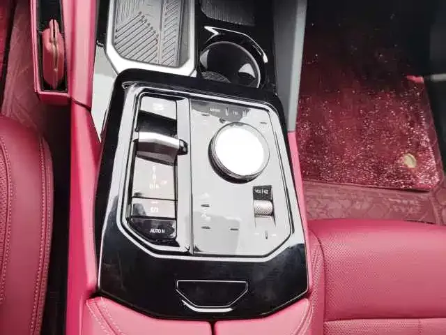 BMW i5 2024 из CN, фото 8