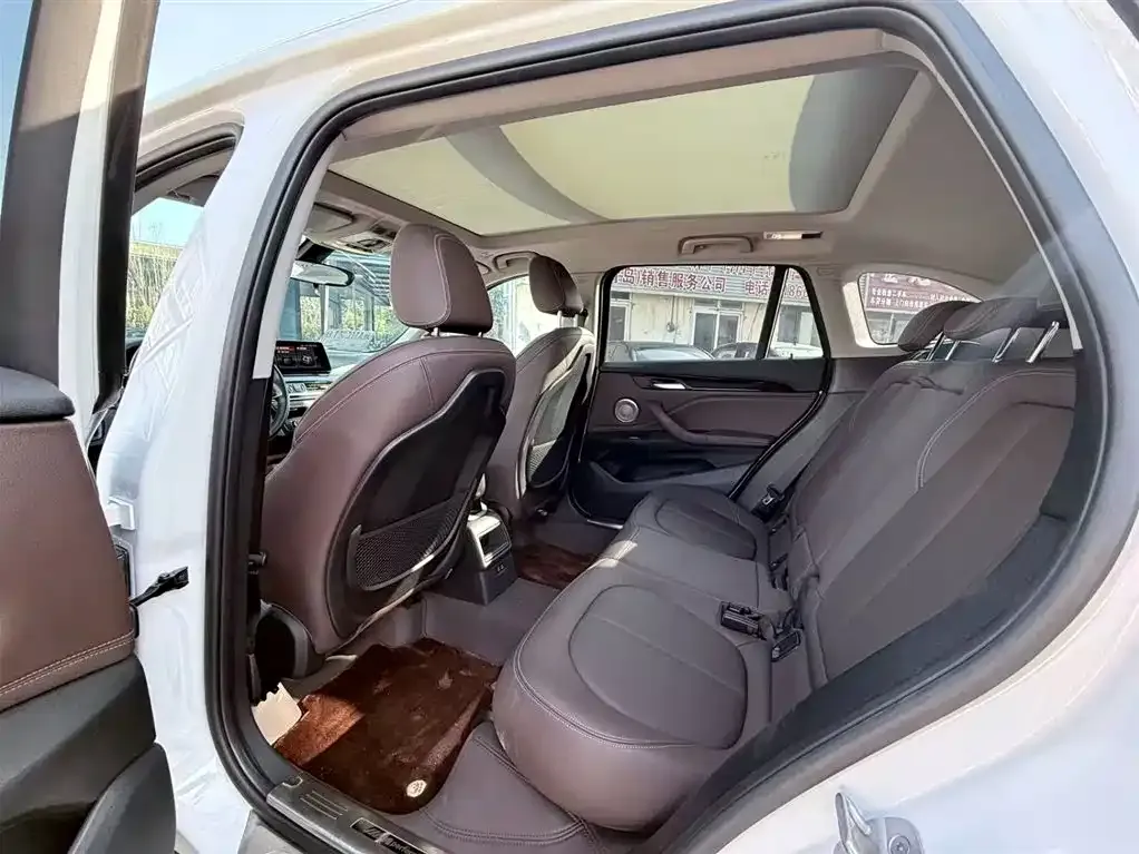 BMW X1 2022 из CN, фото 10