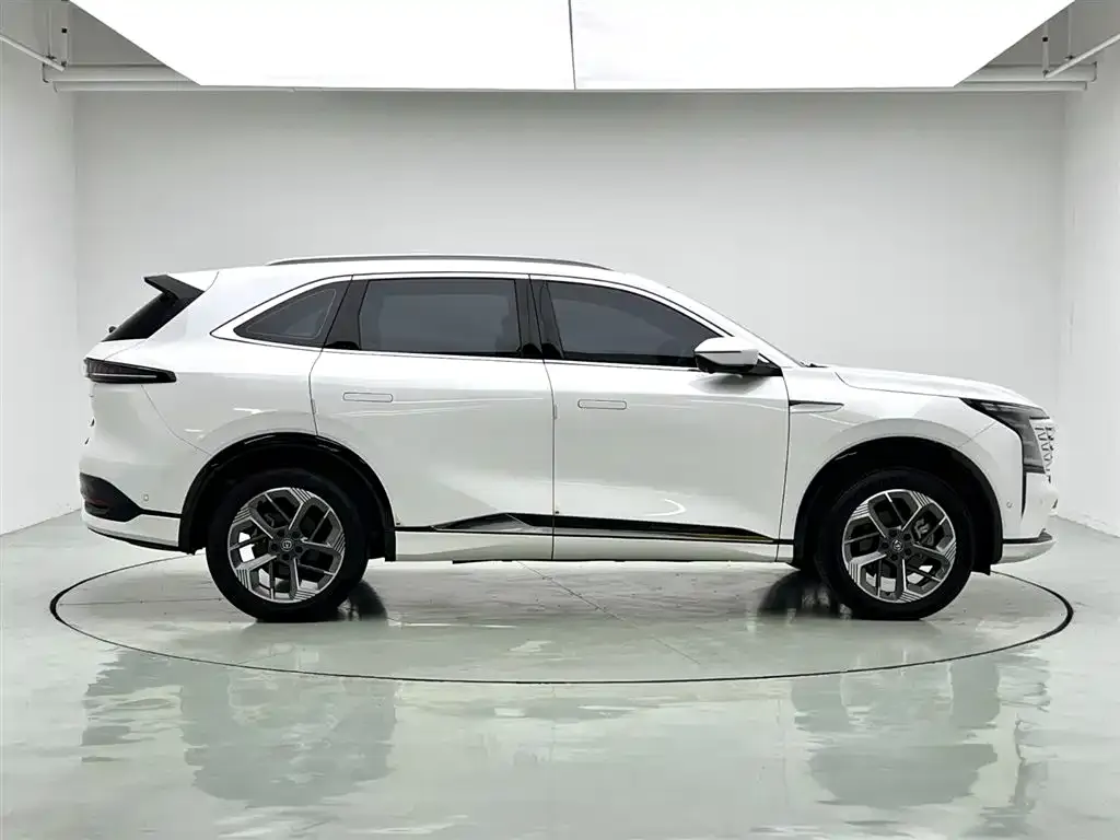 Changan CS75PLUS — фото 2