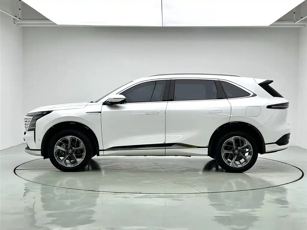Changan CS75PLUS — фото 4