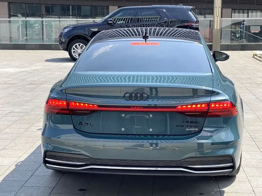 Audi A7L 2022 из CN, фото 2