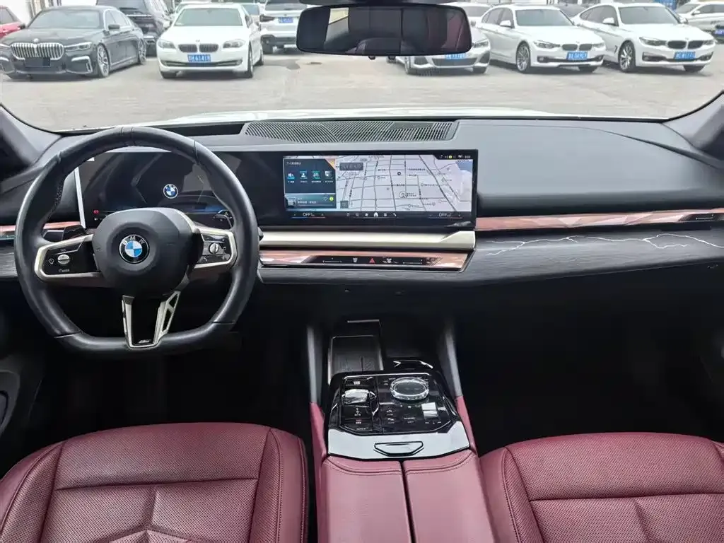 BMW 5 Series 2025 из CN, фото 3