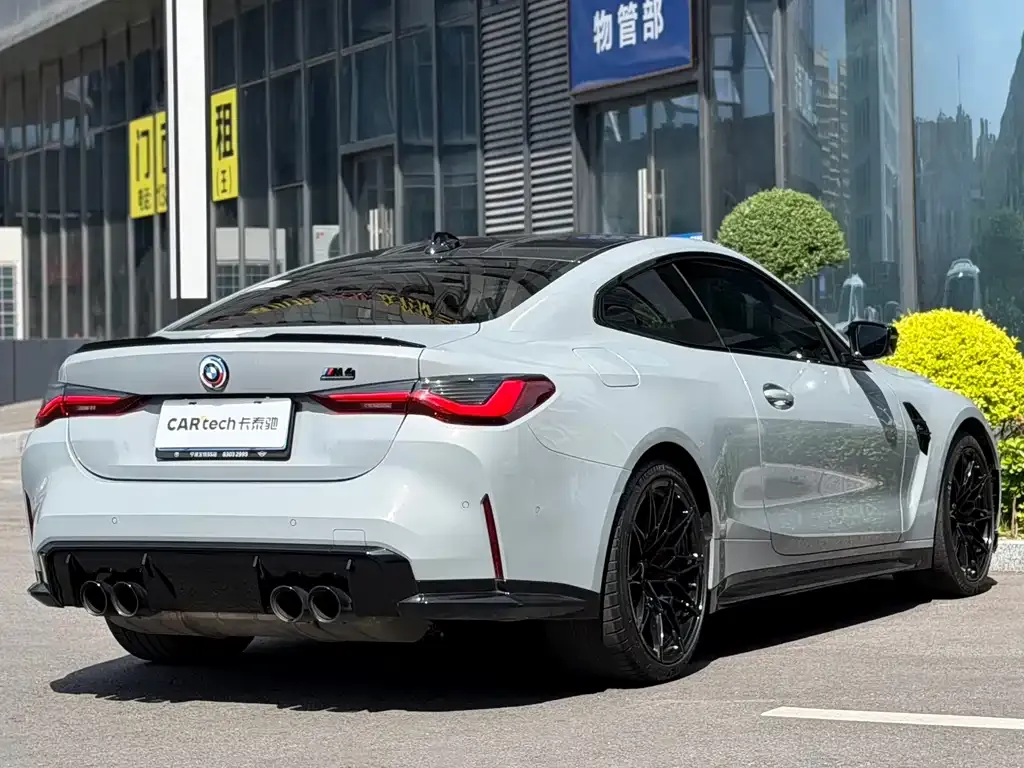 BMW M4 — фото 2