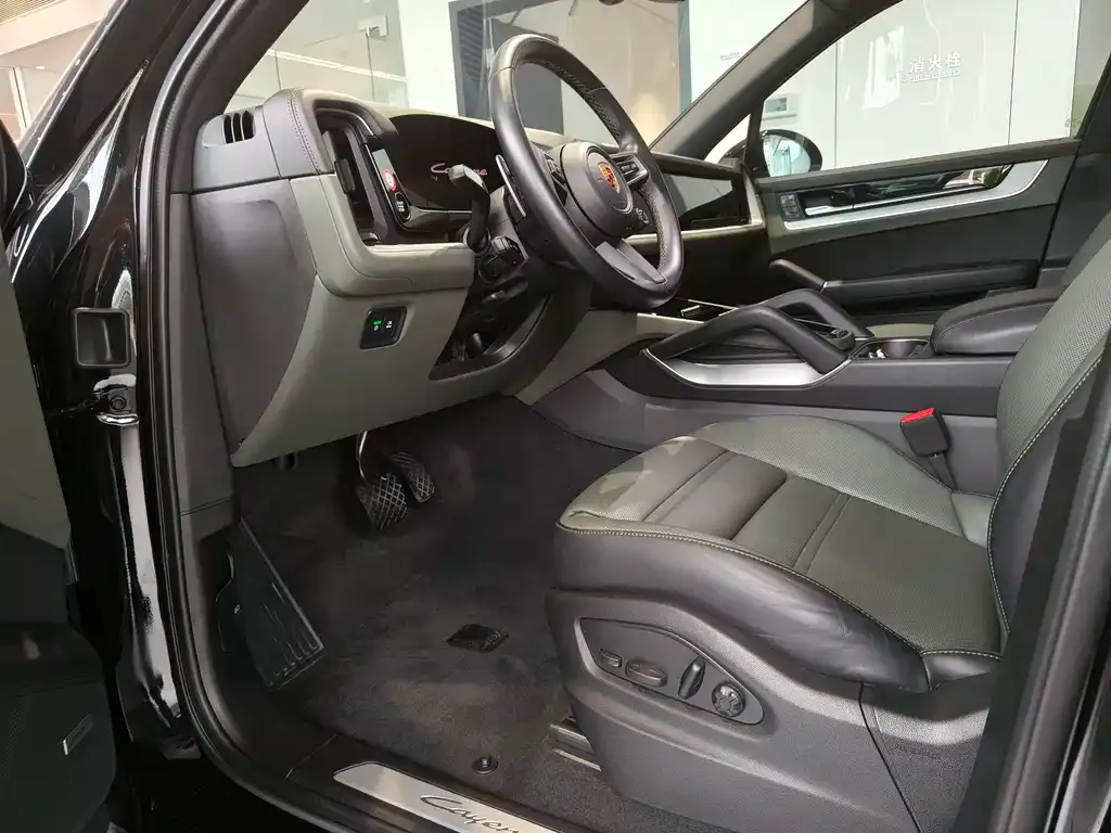Porsche Cayenne Hybrid 2024 из CN, фото 10