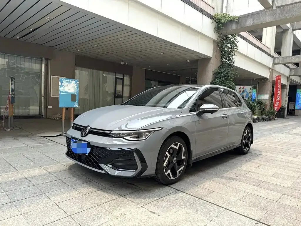 Volkswagen Golf 2025 из CN, фото 1