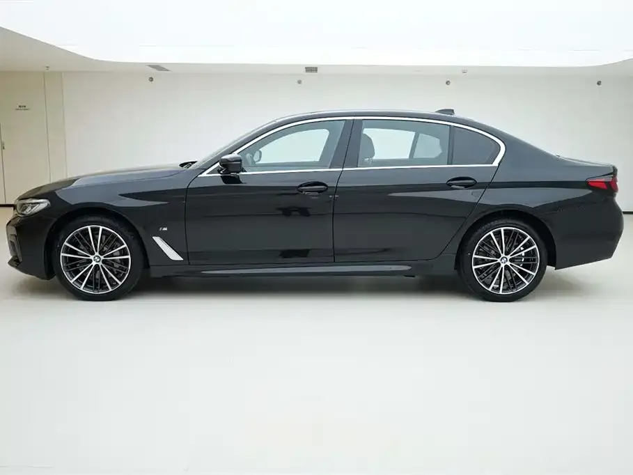 BMW 5 Series — фото 3