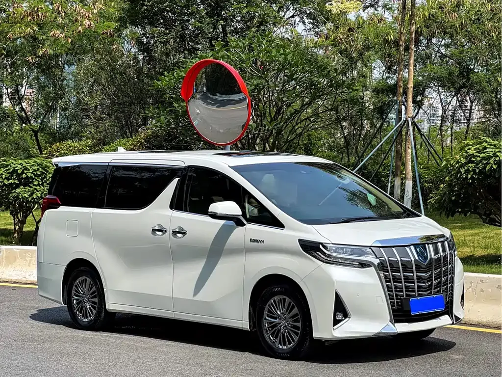 Toyota Alphard 2022 из CN, фото 10