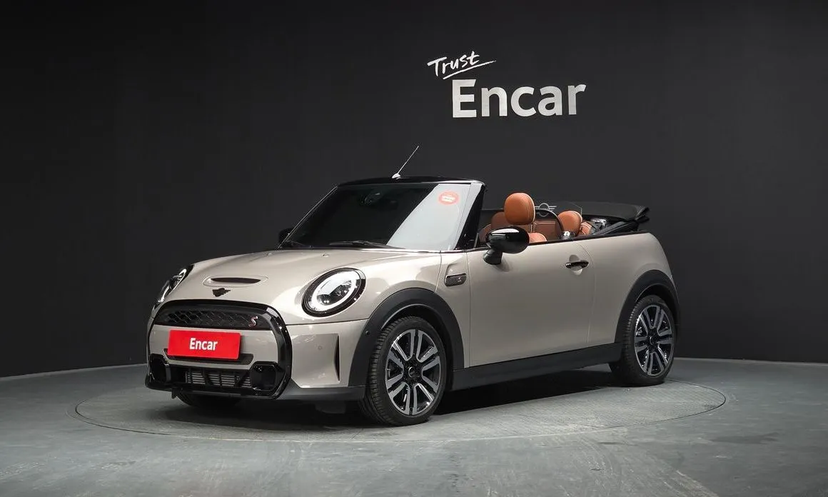Mini Cooper Convertible — фото 1