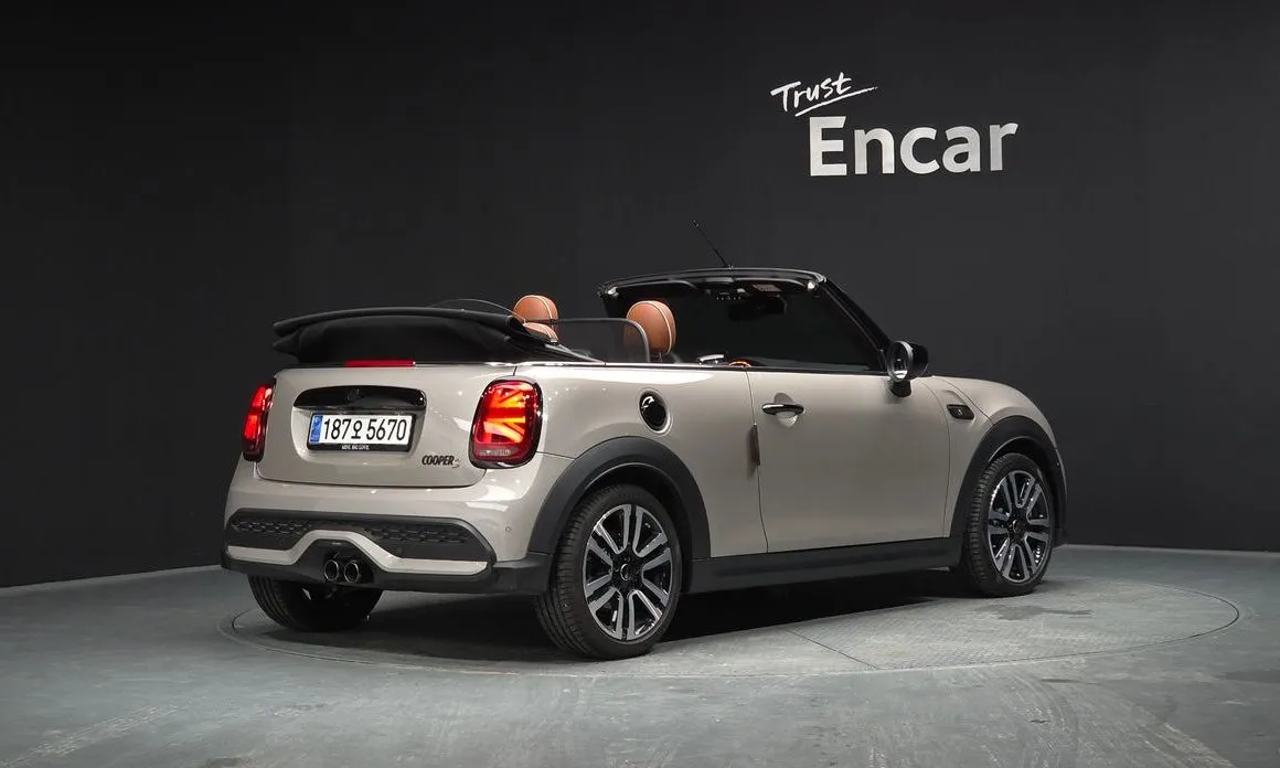 Mini Cooper Convertible — фото 3