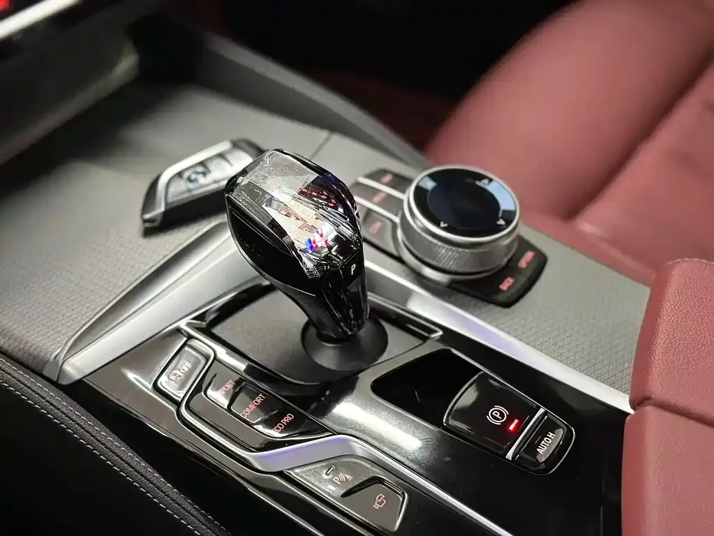 BMW 5 Series 2022 из CN, фото 3