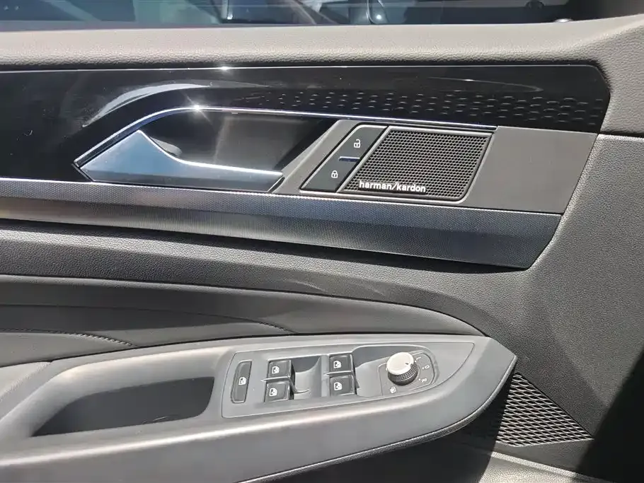 Volkswagen Passat 2024 из CN, фото 6