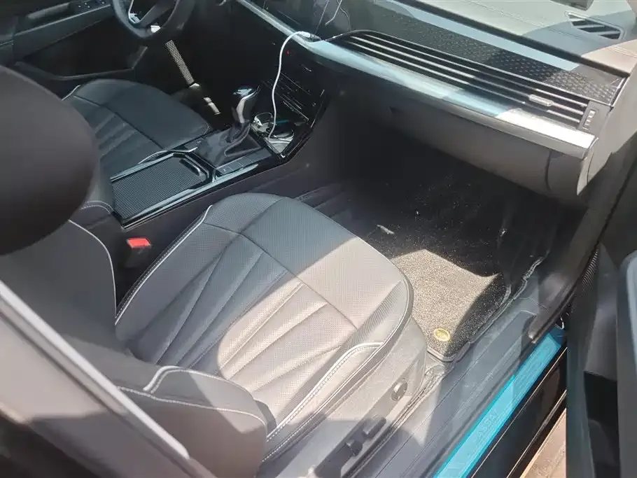 Volkswagen Passat 2024 из CN, фото 8