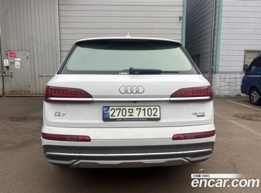 Audi Q7 2021 из KR, фото 6