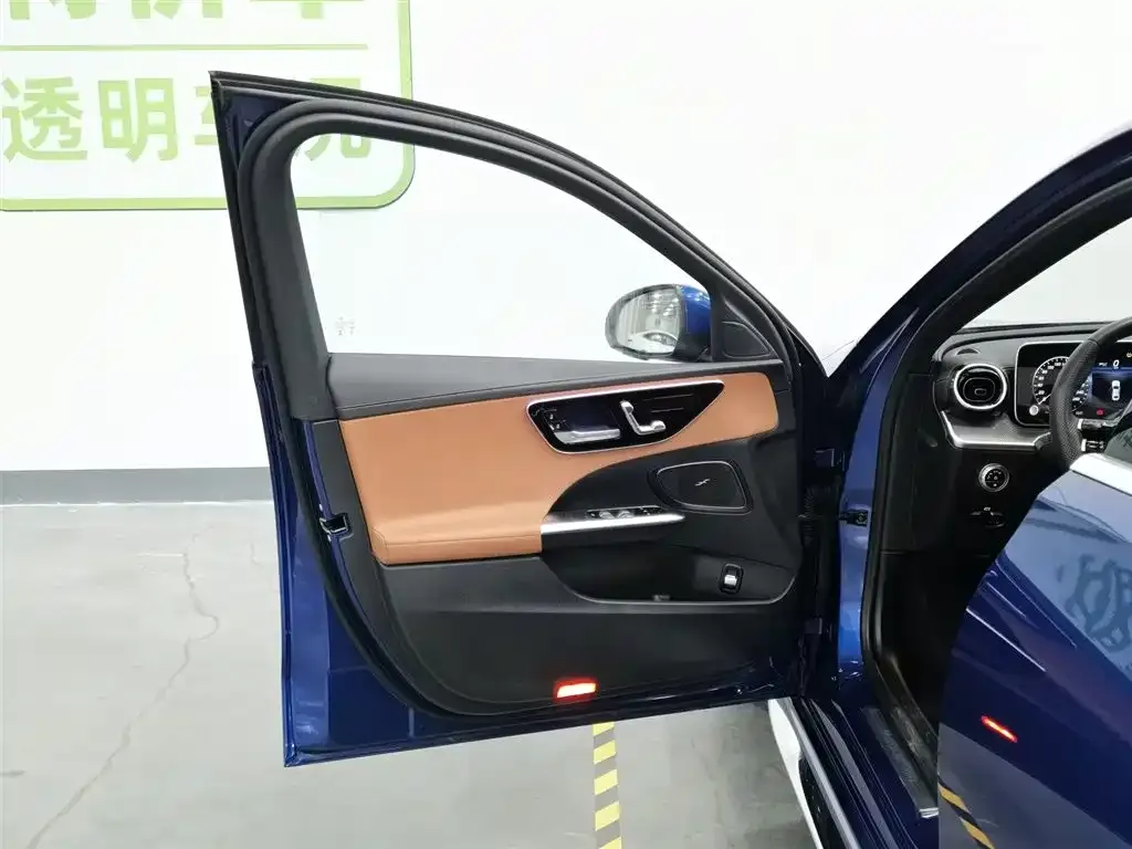 Mercedes-Benz C-Class 2023 из CN, фото 3