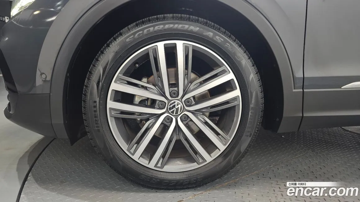 Volkswagen Tiguan — фото 6