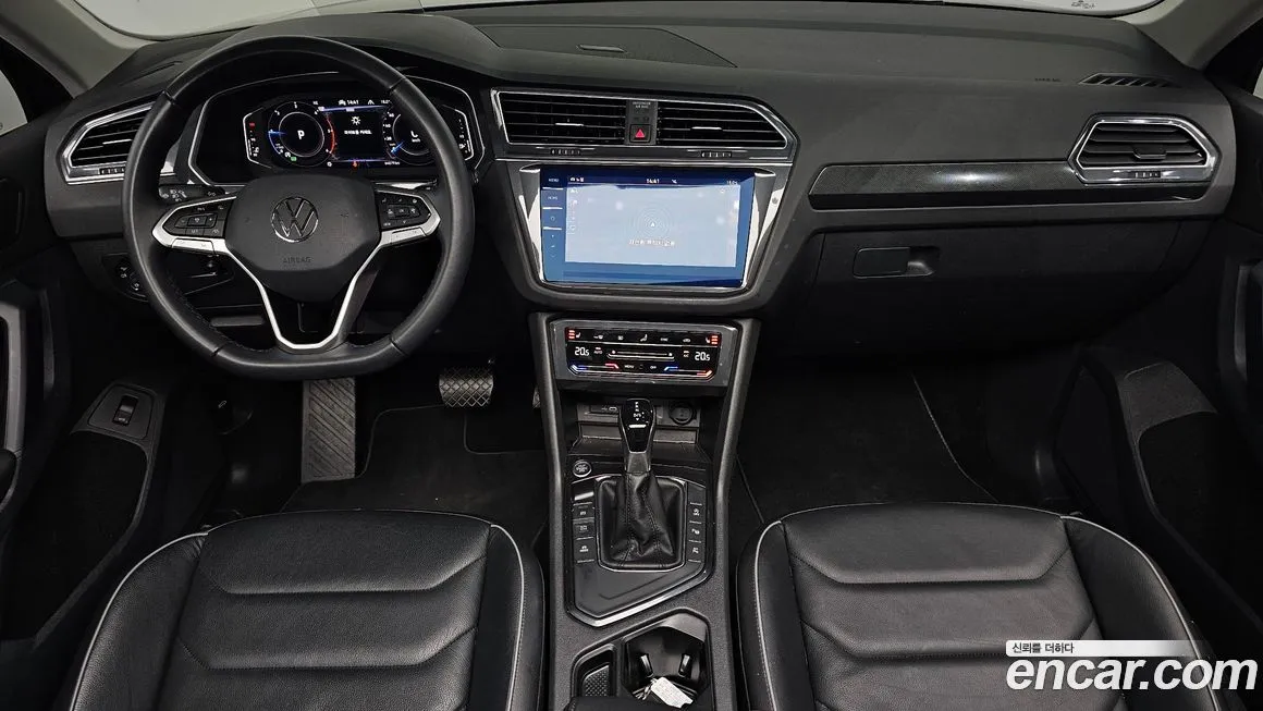 Volkswagen Tiguan — фото 9