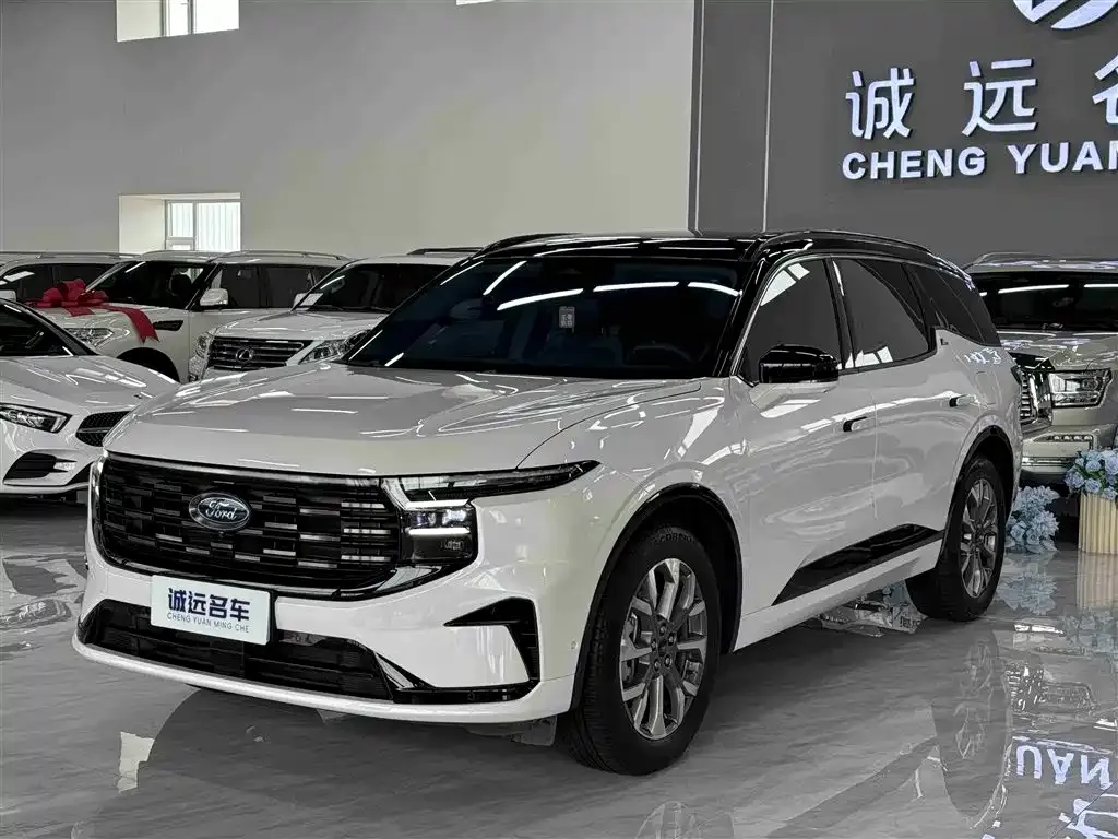 Ford Edge — фото 1