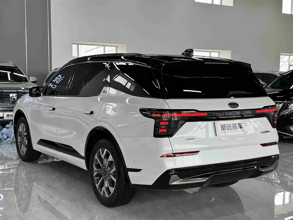 Ford Edge — фото 5