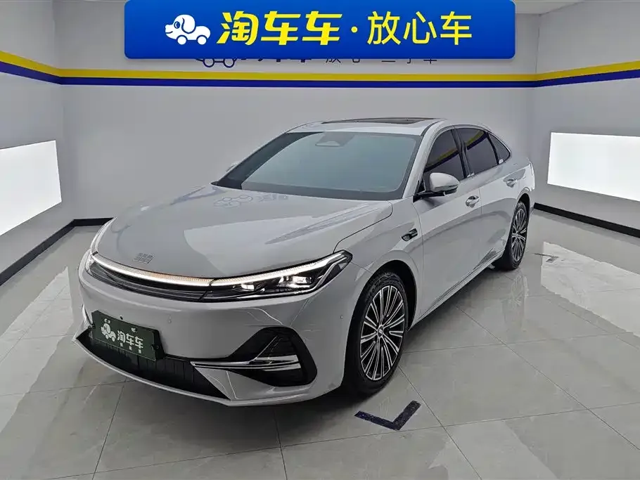 Geely Galaxy A7