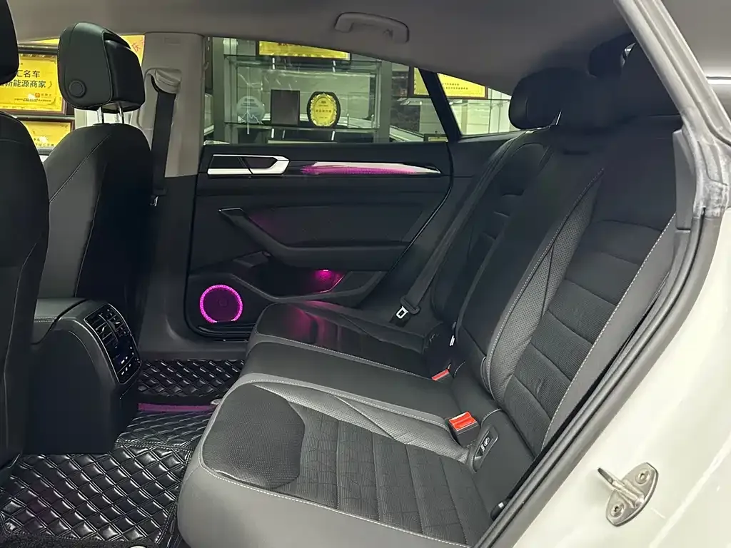 Volkswagen CC 2022 из CN, фото 4