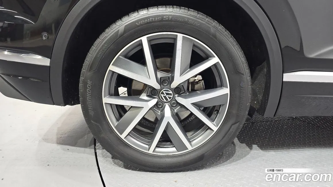 Volkswagen Touareg 2023 из KR, фото 6