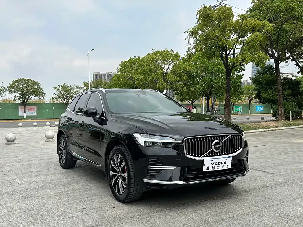 Volvo XC60 — фото 9