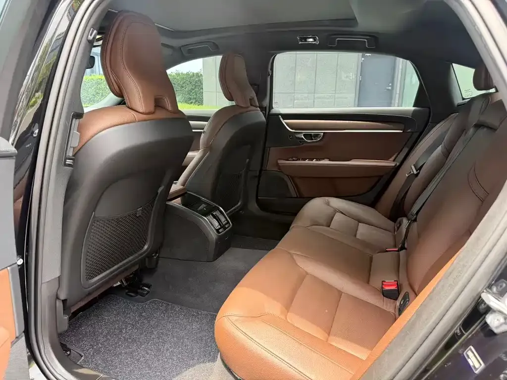 Volvo S90 2022 из CN, фото 6