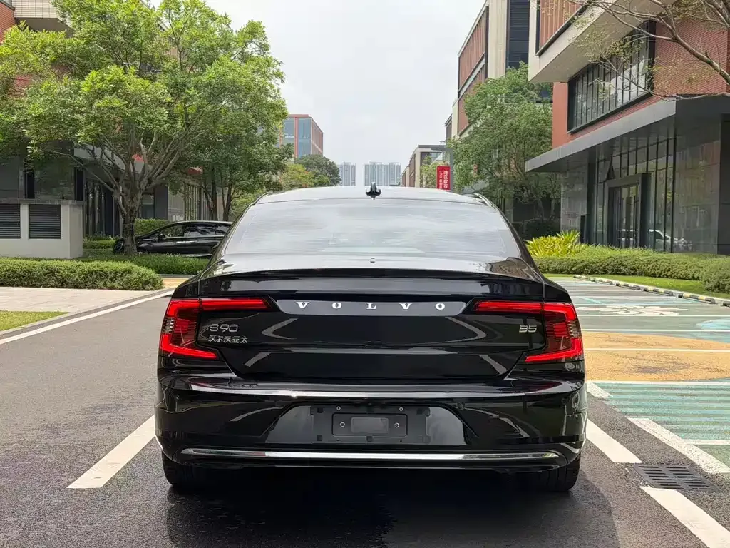 Volvo S90 2022 из CN, фото 4