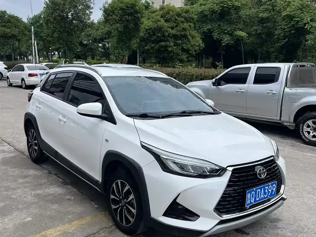 Toyota Yaris L — фото 4