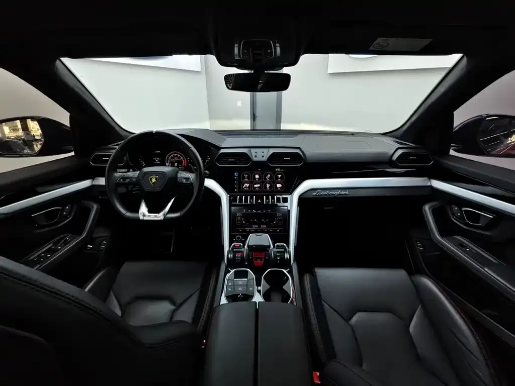 Lamborghini Urus 2021 из CN, фото 2