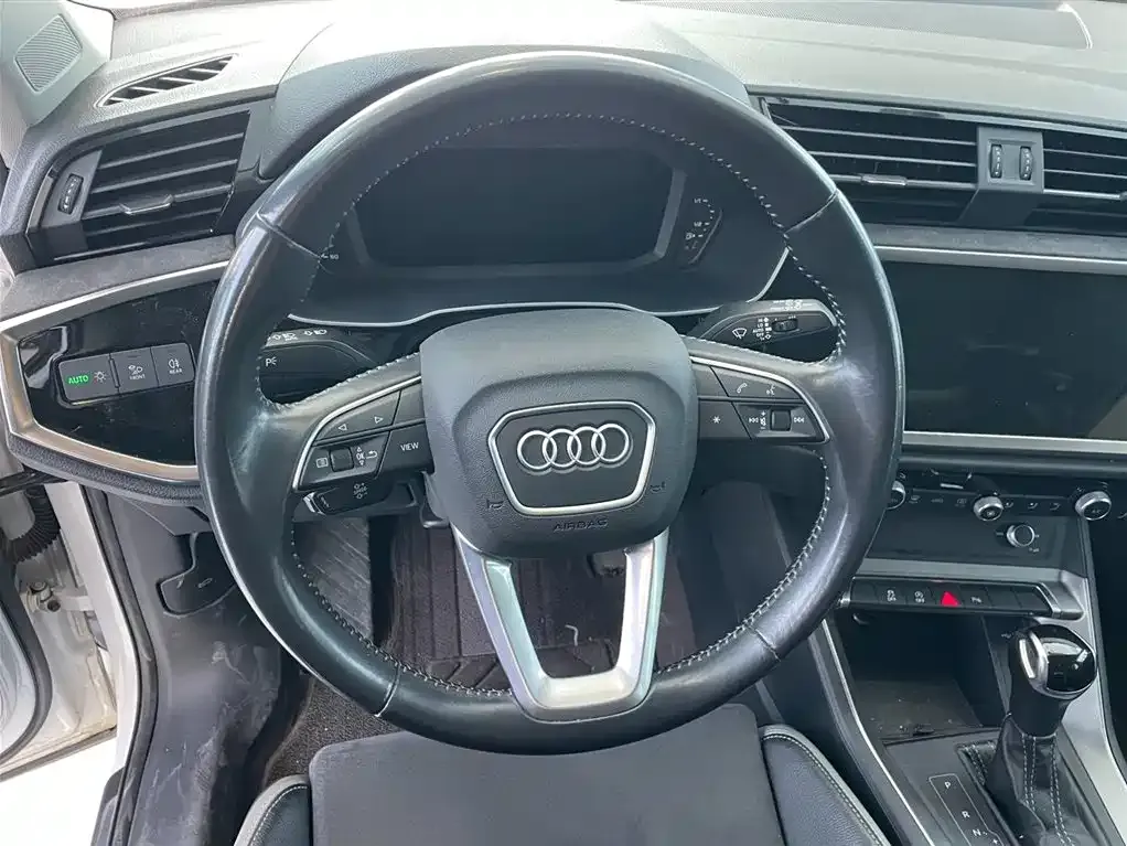 Audi Q3 — фото 3