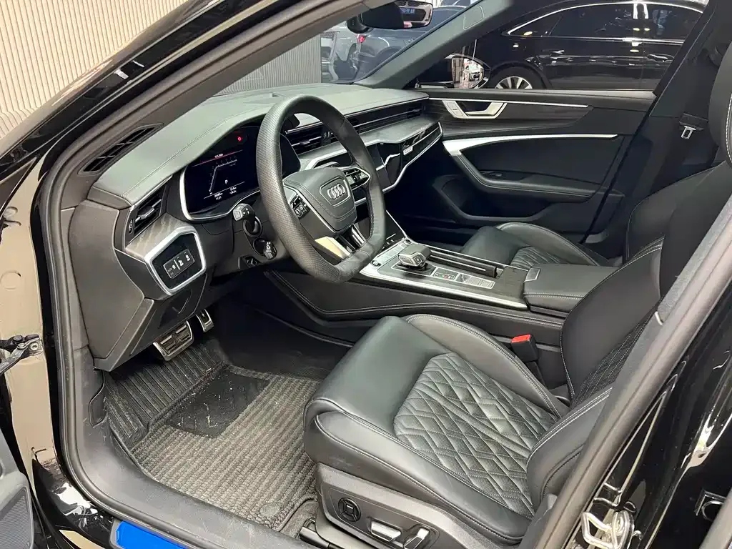 Audi A6L — фото 10
