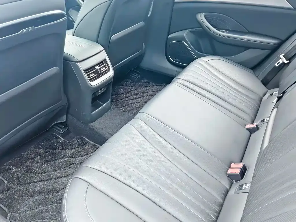 Hongqi H5 2023 из CN, фото 3