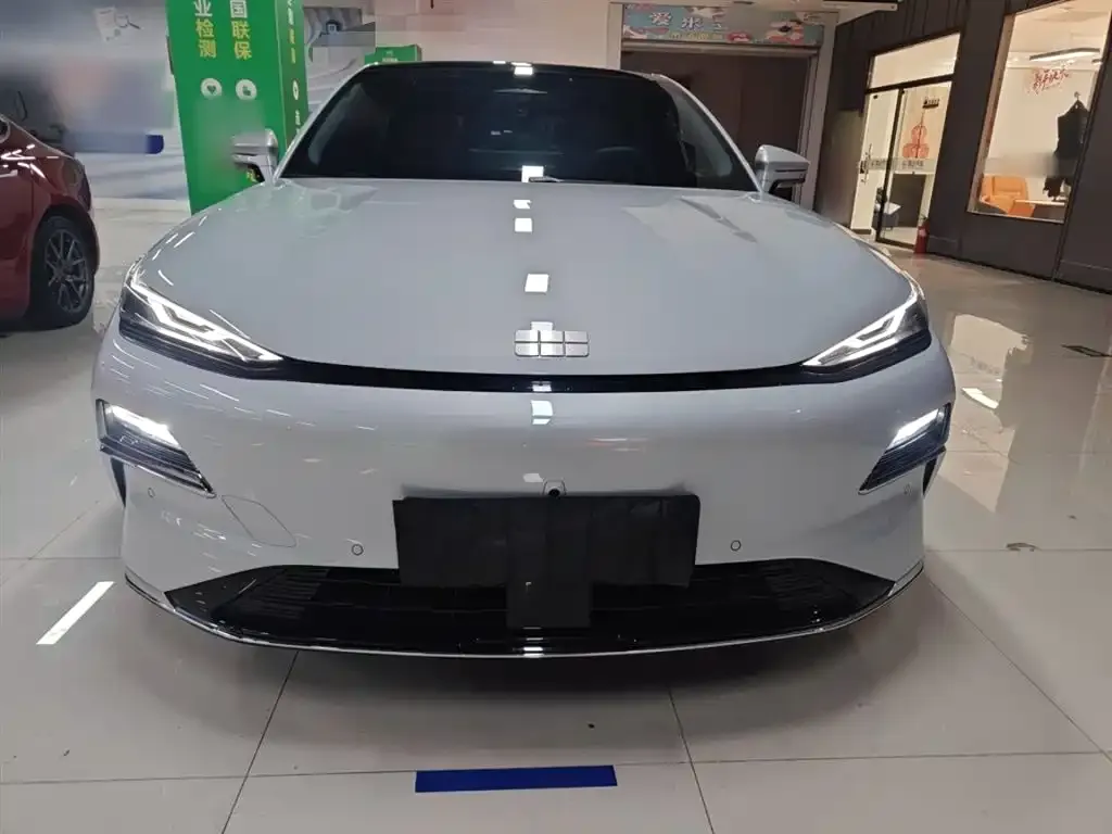 Geely Galaxy Xingyao 8 2025 из CN, фото 2